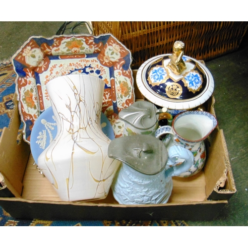 103 - Box of mixed china.