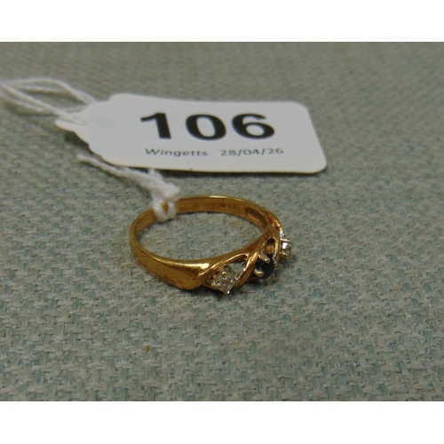106 - 18k gold ladies ring centre with centre sapphire and flanked by diamonds, size P, 2.9 gms