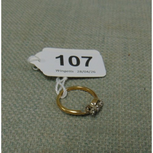 107 - 18ct plat three diamond stone ring, size P /Q , 3.5 gms.