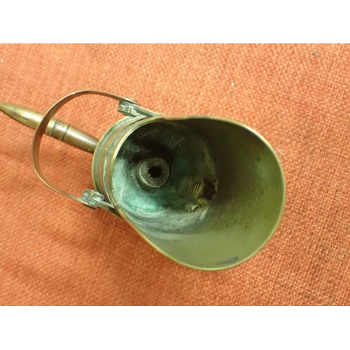 292 - WW1 TRENCH ART SHELL CASE COAL SCUTTLE

COAL SCUTTLE MADE USING BRITISH SHELL CASES. THE LARGER ONE ... 