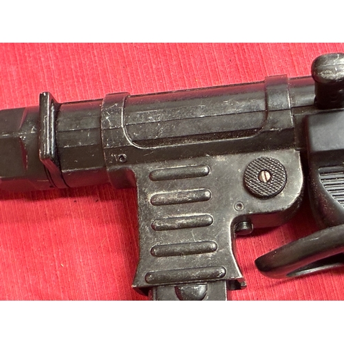 293 - Replica German WW2 MP40 SMG

Realistic example , weighs the same as a deactivated example - cocks an... 