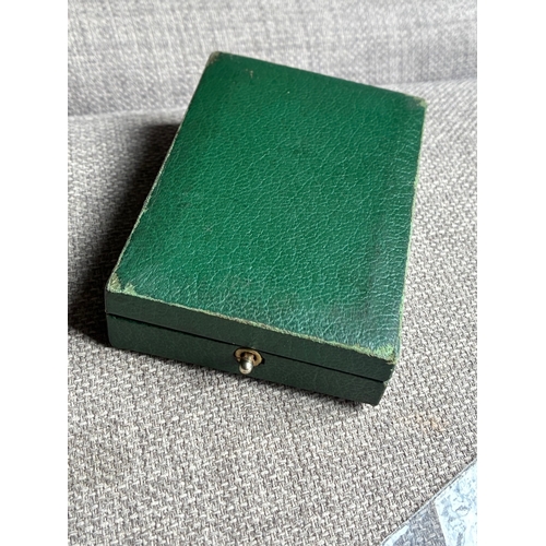 294 - Cased WW1 German Imperial pilots Badge

excellent condition cased example together with it's miniatu... 