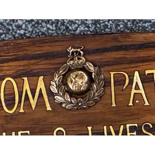 157 - WW2 British 'Cockleshell Heroes' Period Commemorative Oar

An Officer's Mess Commemorative Oar relat... 