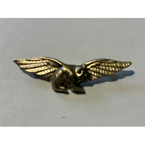 229 - WW2 RAF Guinea Pig Badge

Rare badge for aircrew who had plastic surgery due to burns when shot down... 