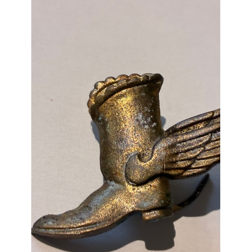 230 - WW2 British RAF Late Arrivals Badge

Rare badge for shot down RAF aircrew - , measures 47mm wide