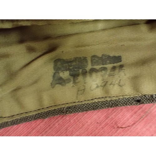 29 - U.S. WW2, two women's garrison caps

Caps with their size labels inside. The dark cap has some moth ... 