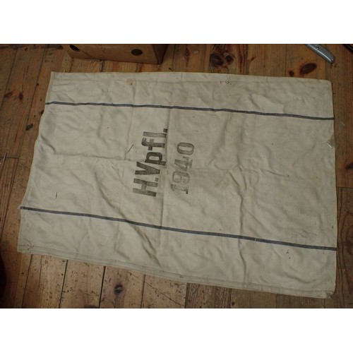 35 - WW2 German army grain sack dated 1940

SACK 43 BY 29 INCHES. SHOWS SERVICE WEAR, BUT GENERALLY GOOD