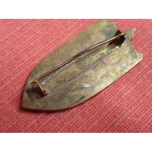 44 - WW2 German Prinzen size Nurnberg 1929 award badge

Som epolish wear to the detailing. 45 mm tall
