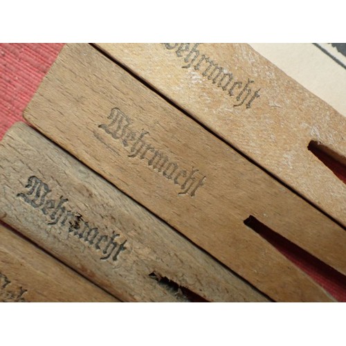 4 - Selection of WW2 German items

Four photographs, one dated on the back. Five army-marked clothing pe... 