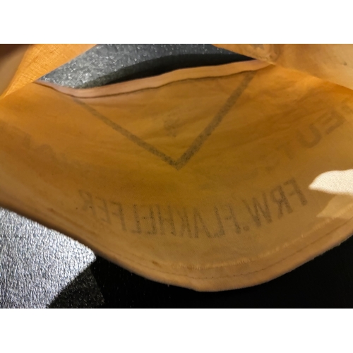 9 - WW2 German Luftwaffe Flack Helpers Arm Band 

Measures 20.5 x 14 cm when laid flat.