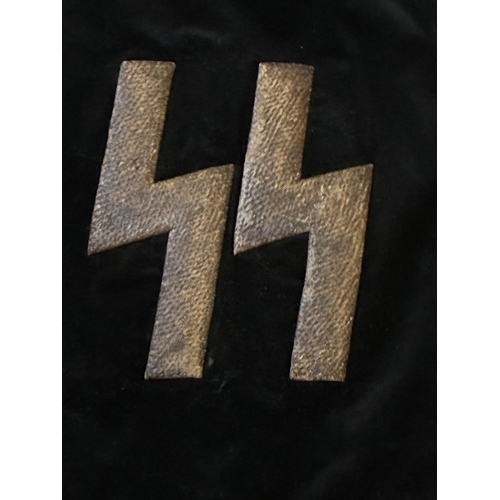 24 - Early Pre WW2 German SS Trumpet Banner 

An early Kampfzeit (years of struggle pre 1933) SS Trumpet ... 