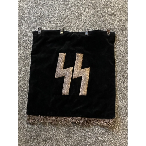 24 - Early Pre WW2 German SS Trumpet Banner 

An early Kampfzeit (years of struggle pre 1933) SS Trumpet ... 
