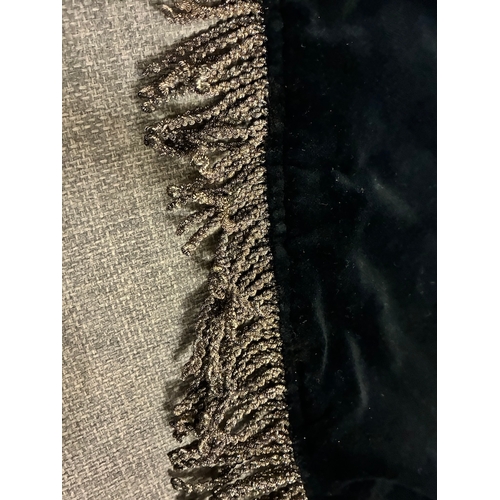 24 - Early Pre WW2 German SS Trumpet Banner 

An early Kampfzeit (years of struggle pre 1933) SS Trumpet ... 