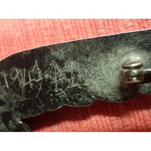 41 - WW2 German Luftwaffe light weight tunic eagle

Metal breast eagle for the lightweight summer tunic. ... 