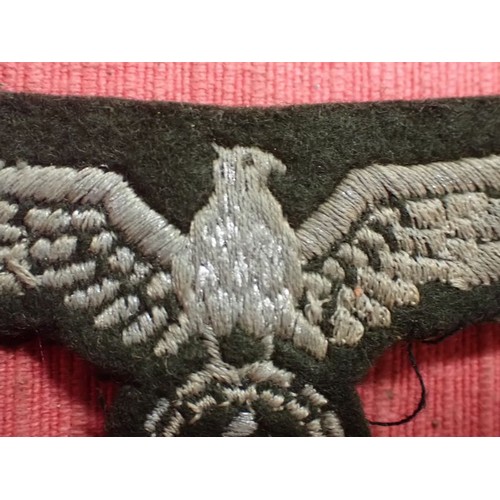 45 - WW2 German Panzer Officers' breast eagle

A well-used, rare Panzer officer breast eagle. Only traces... 