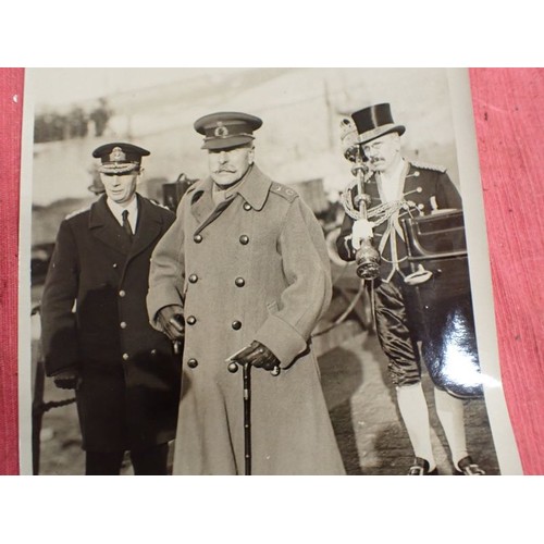 57 - Six WW1 British official press release photographs

8 by 6 inch images. Wilson, Haig, battle scenes ... 