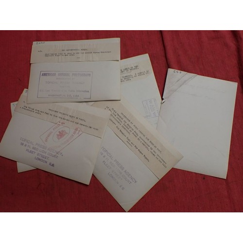 57 - Six WW1 British official press release photographs

8 by 6 inch images. Wilson, Haig, battle scenes ... 