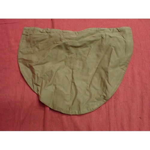 60 - WW1 British tropical pith-helmet cover dated 1914

Light tan canvas cover for the tropical helmet. M... 