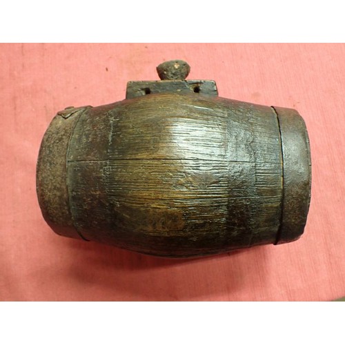 61 - Small black-powder keg circa 1800

Small powder keg. Very nice patina to the wood. Two hammered iron... 