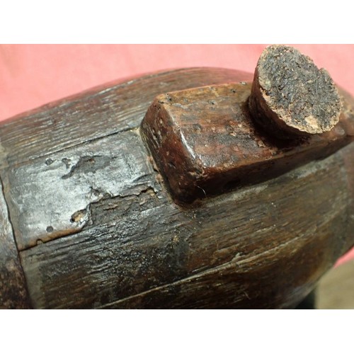 61 - Small black-powder keg circa 1800

Small powder keg. Very nice patina to the wood. Two hammered iron... 
