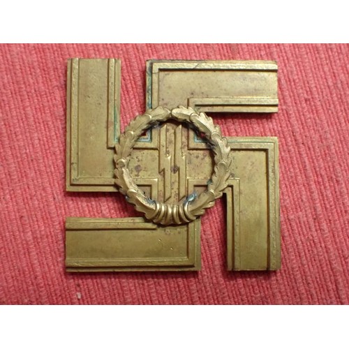 Lot 34        