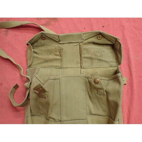 23 - WW2 British officers' side pack dated 1941

In excellent clean condition. Two pop stud fastening for... 