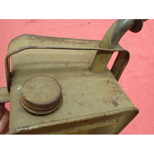 24 - WW2 German paraffin burner

In DAK yellow. The can is 250 mm tall, plus the spout. Very good conditi... 