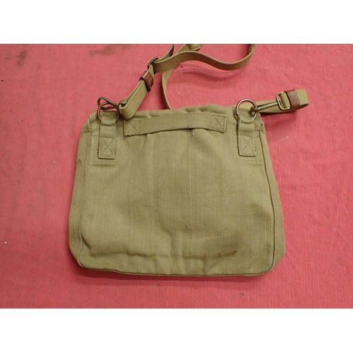 25 - WW2 British officers' side pack dated 1942

Twist button fastening for the front flap. Separate comp... 