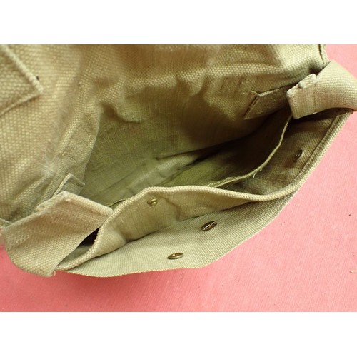 25 - WW2 British officers' side pack dated 1942

Twist button fastening for the front flap. Separate comp... 