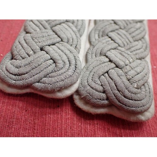 32 - WW2 German army infantry officers' shoulder straps

In good, untouched condition. Some light frostin... 