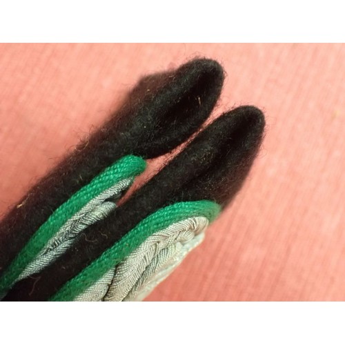 37 - WW2 Waffen-SS mountain troop officers shoulder straps

Good condition pair of officers' straps. Slig... 