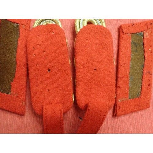 52 - WW2 German Major-General shoulder straps and collar tabs

A matching set in excellent clean conditio... 