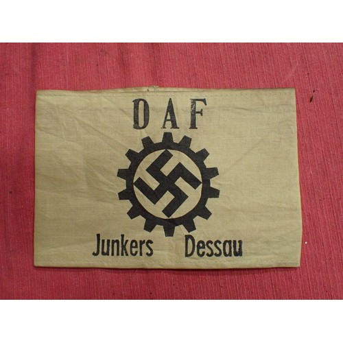 56 - WW2 German DAF armband

Printed armband. The white linen slightly discoloured.