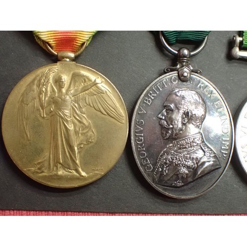 322 - WW1/WW2 Group of 5 medals, Royal Artillery

14/15 Star trio to , 1121 DVR.L. DESOMBRE R.F.A. Territo... 