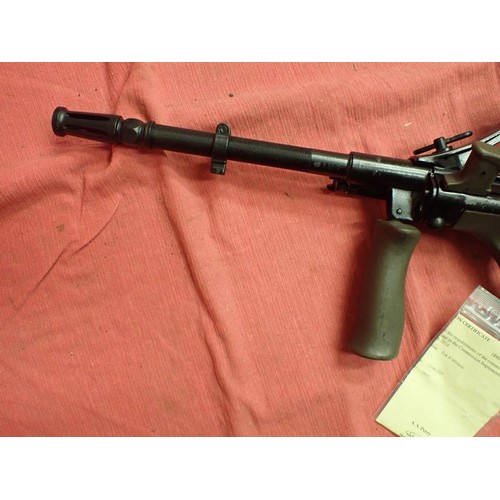 408 - Deactivated Steyr-Aug 5.56 mm assault rifle

Modern Steyr-Aug assault rifle with fixed optical sight... 
