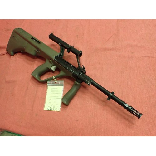 408 - Deactivated Steyr-Aug 5.56 mm assault rifle

Modern Steyr-Aug assault rifle with fixed optical sight... 