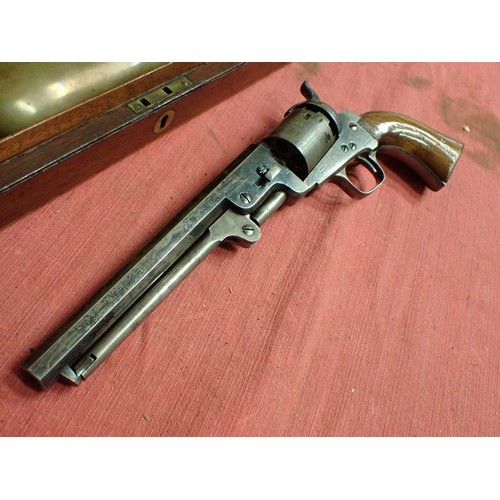 1 - Cased London Colt Navy revolver made in 1853

A very rare and complete set. One of the first-year-of... 