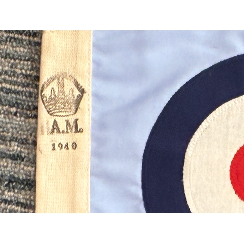 39 - WW2 Battle of Britain Period RAF Royal Airforce 1940 dated pennant flag

Multi part cotton construct... 