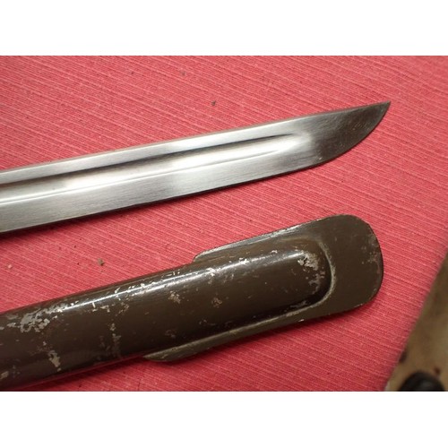 44 - WW2 Japanese N.C.O.s Katana sword

A good condition example with a near-mint blade, 703 mm long. Mat... 
