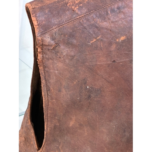 46 - WW2 British Army Lether Jerkin Jacket Dated 1942

some wear scuffing as usual with these functional ... 