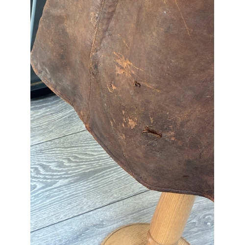 46 - WW2 British Army Lether Jerkin Jacket Dated 1942

some wear scuffing as usual with these functional ... 