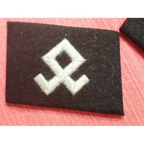 8 - WW2 German SS Prinz Eugen Division collar tabs

PAIR IN EXCELLENT CLEAN CONDITION RAISED ODAL RUNE I... 