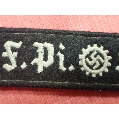 19 - WW2 German R.A.D. cuff title

EXCELLENT CONDITION BLACK WOOLLEN CUFF TITLE. STITCHED SCRIPT. 452 MM ... 