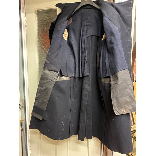 21 - British WW2 Durham Constabulary Police Great Coat

Very heavy coat  , 42 inch chest , has plastic Ki... 