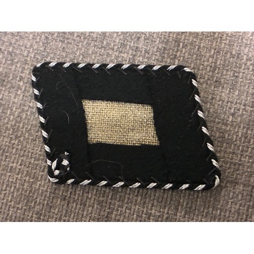30 - WW2 German Allgemeine SS collar tab for tunic

Allgemeine SS collar tab in excellent condition
