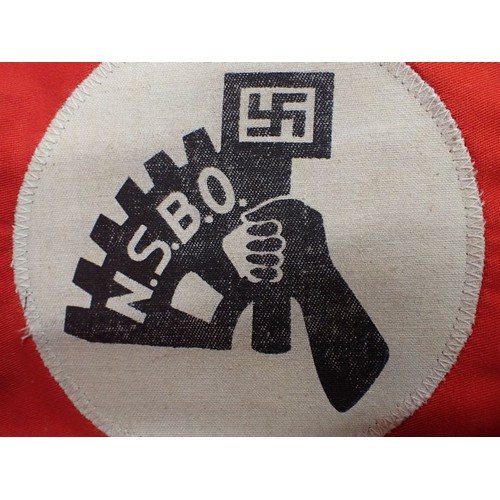 31 - WW2 German NSBO pennant

Pennant, 425 mm long. Two nickel-plated hanging loops. Separate rondel to e... 