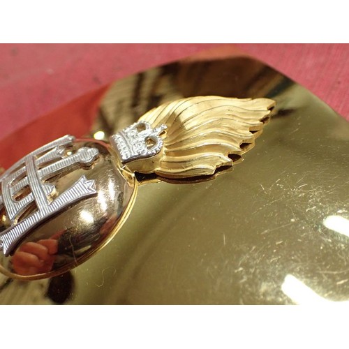 39 - Royal Highland Fusiliers - Officer's Shoulder Belt Plate 

Officers Shoulder Belt Plate. Silvered & ... 