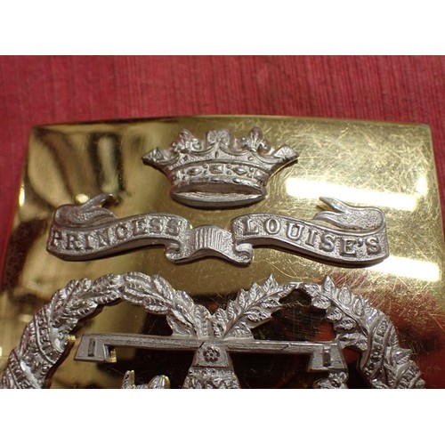 41 - Argyll & Sutherland Highlanders - Officer's Shoulder Belt Plate (Silver/Gilt)

Officers Shoulder Bel... 