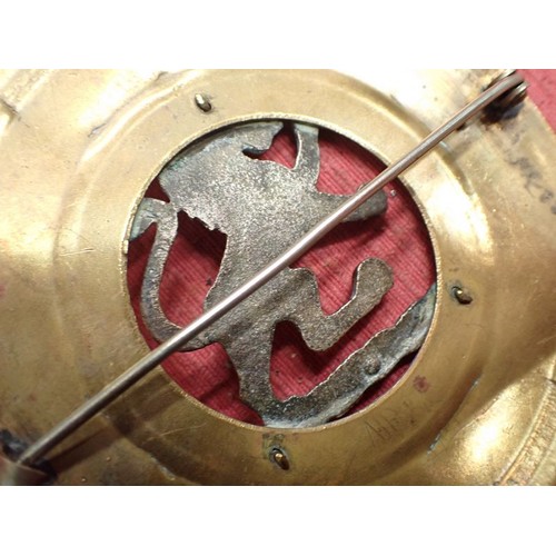 42 - 52nd Division WW2 Pipe Major's Plaid Brooch]

Plaid brooch in near as new condition.