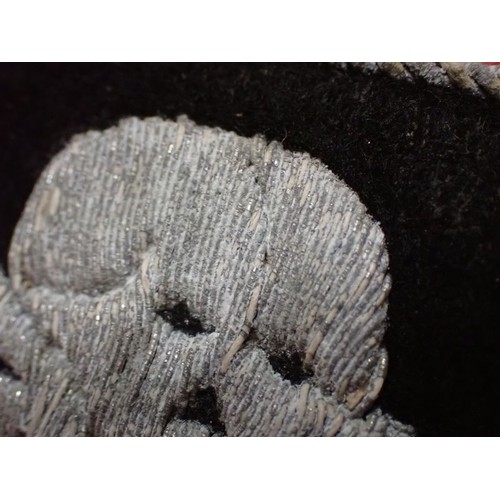 45 - WW2 German SS Officers'  collar tab

Very rare SS officer's Totenkopf collar tab. In good untouched ... 